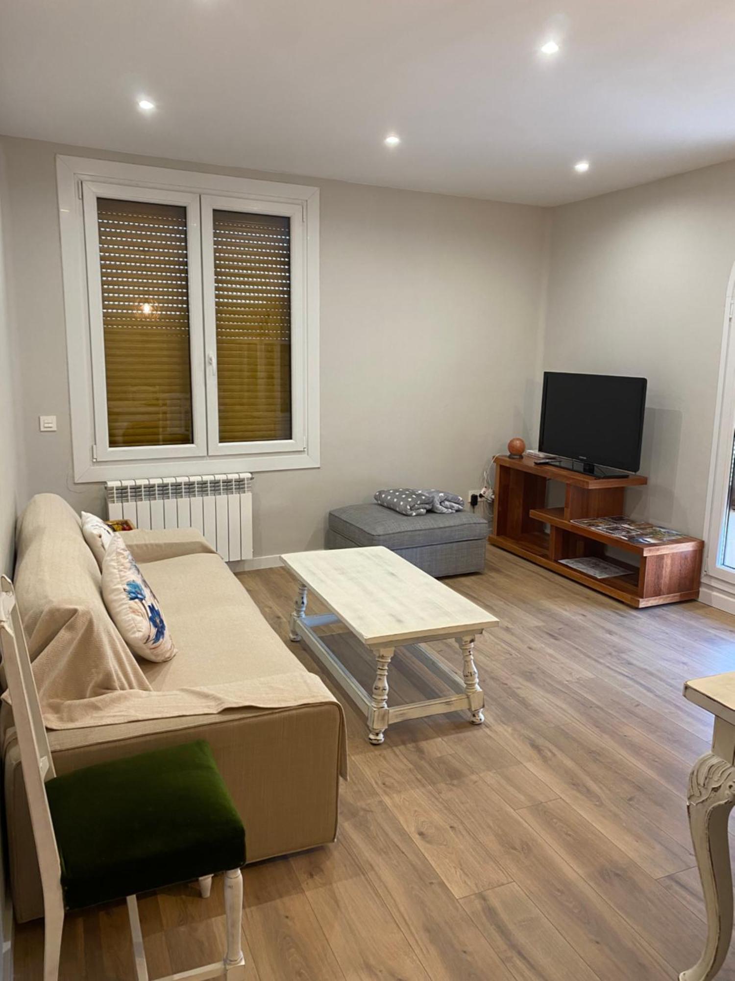 Cal Franch 3 Apartman Cardona Kültér fotó